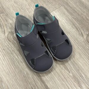 Everyday sandals, unisex. New- NEVER WORN!